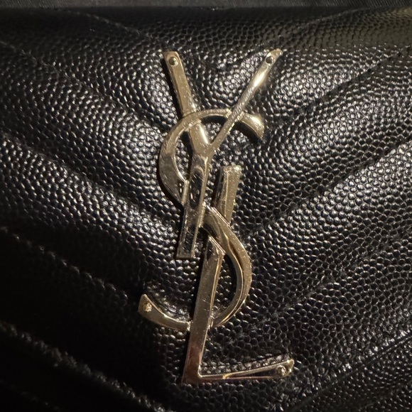 CASSANDRE MATELASSÉ SMALL FLAP WALLET IN GRAIN DE POUDRE LEATHER - Picture 6 of 7